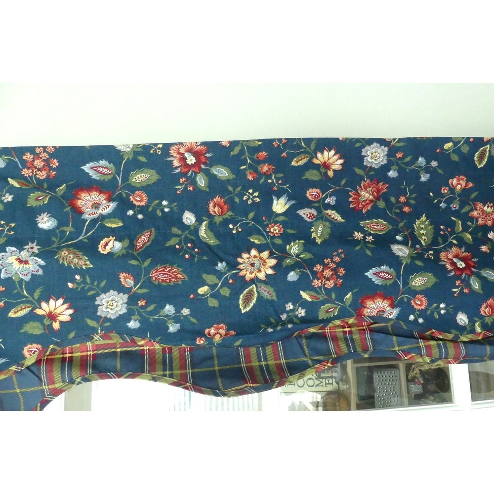 Waverly Longford Floral Plaid Window Valance Scalloped 78x18 Vintage Traditional